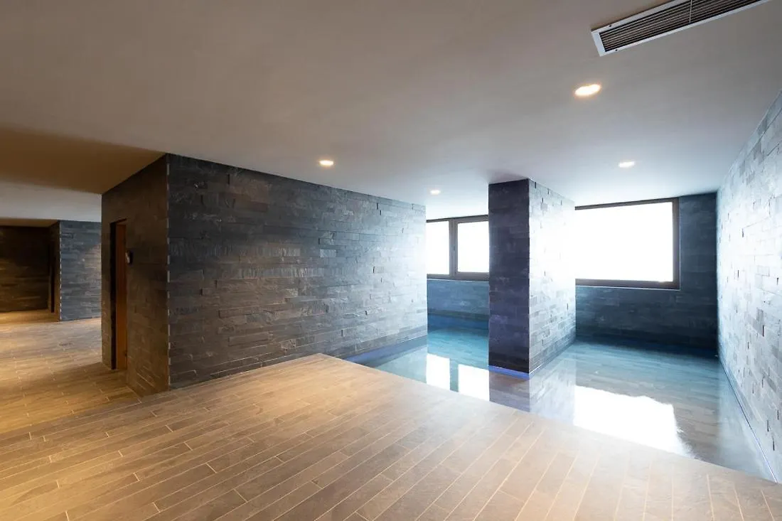 Isard Homes & Spa By Select Rentals エル・ターター アンドラ