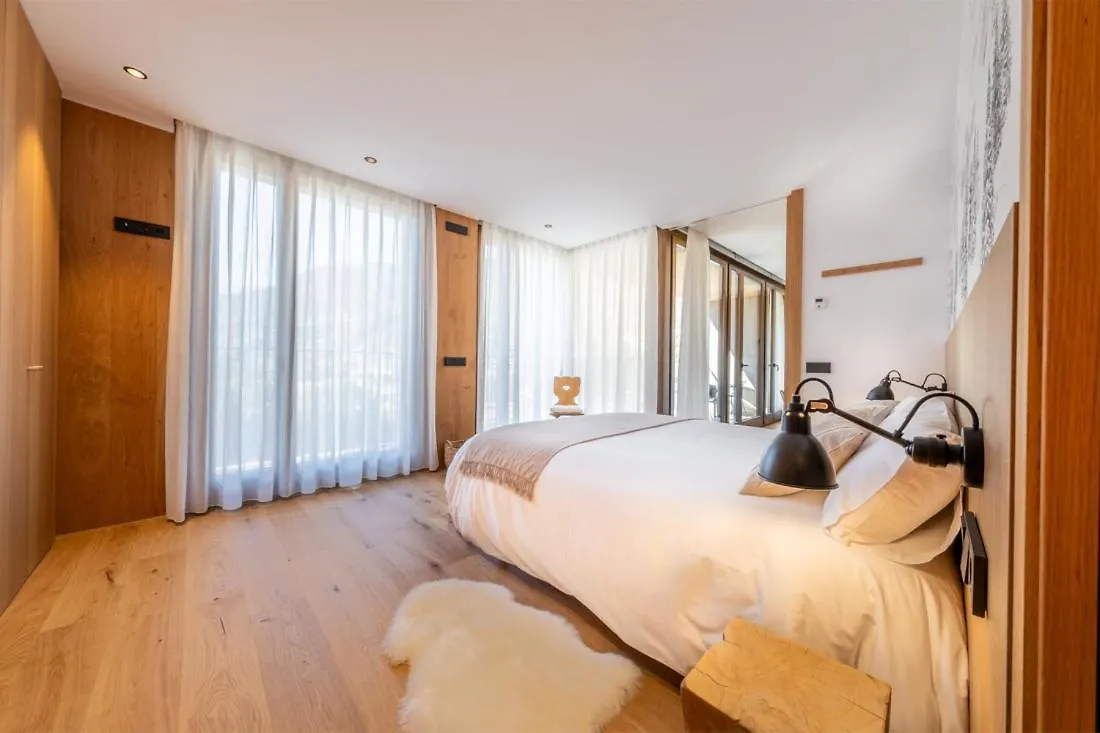 Isard Homes & Spa By Select Rentals エル・ターター アパート